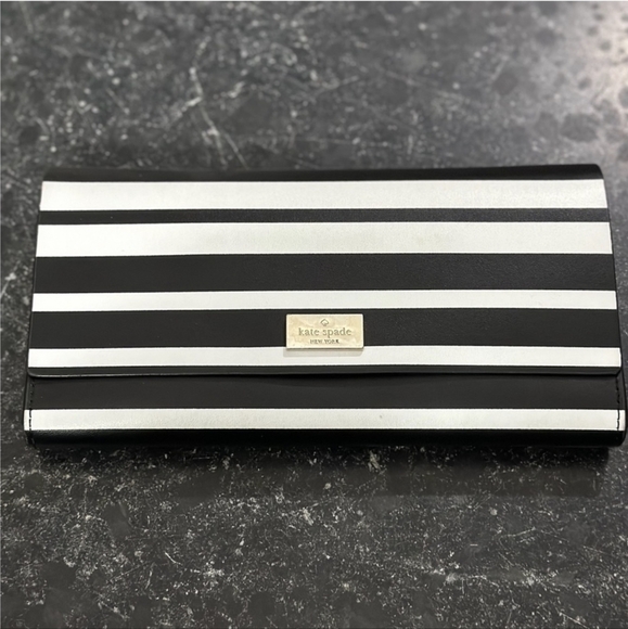 kate spade Handbags - LOW START KATE SPADE WALLET